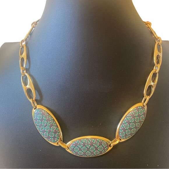 Unique & Eye-Catching 3 Link Statement Necklace in Gold Tone. - Picture 1 of 6